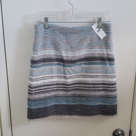 LOFT Dresses & Skirts - Loft Pencil Skirt (NWT!)